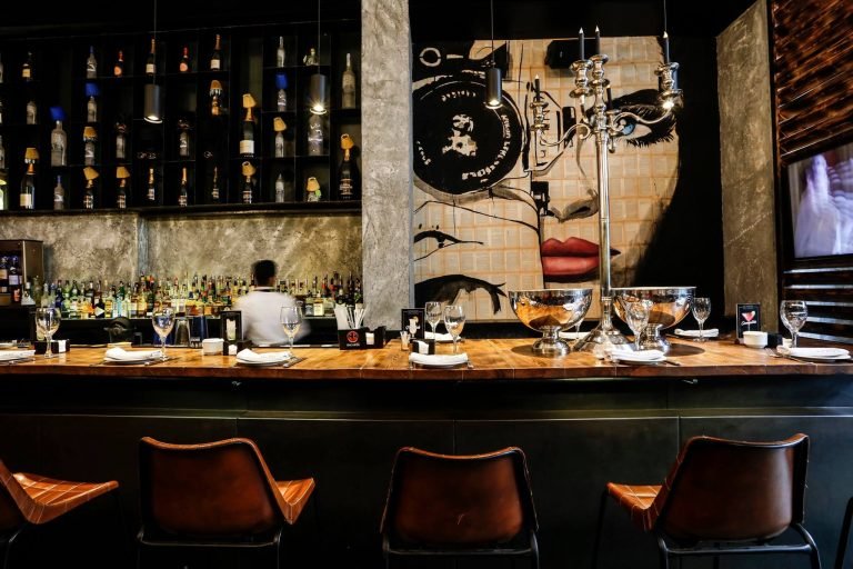 Le Comptoir des Arènes : quand le street art sublime la gastronomie casablancaise
