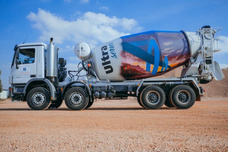 LafargeHolcim Maroc : 60 camions décorés pour célébrer les grands projets d’infrastructure