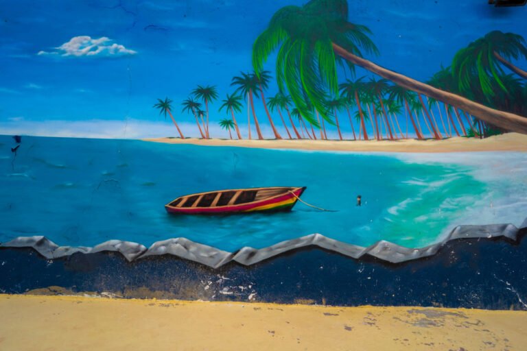 Une fresque artistique immersive à Tahiti Beach